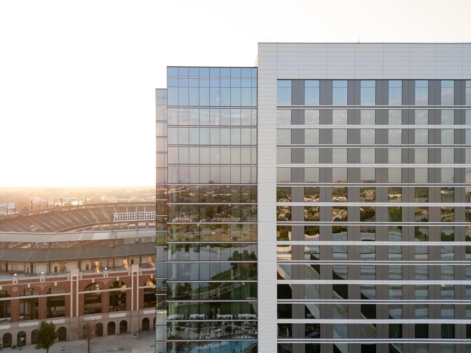 Loews Arlington Hotel Exterior photo